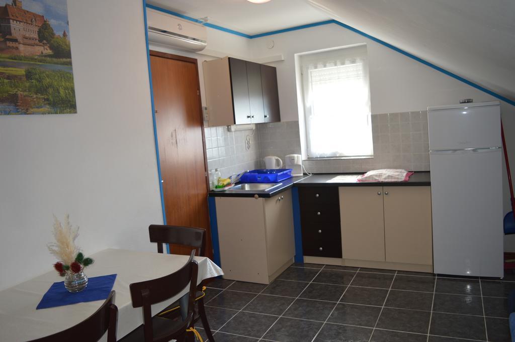 Apartments Malnar Novi Vinodolski Szoba fotó